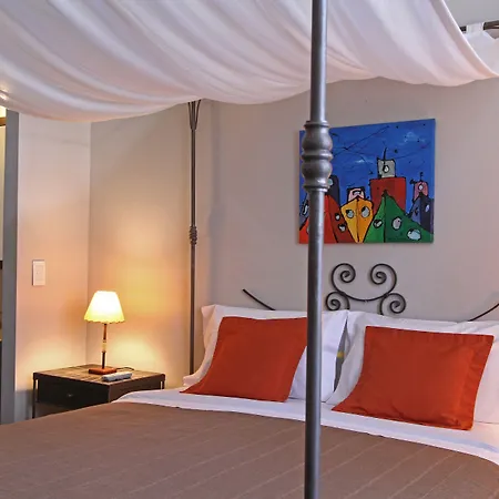 A Hotel-3