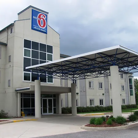 Motel 6-Huntsville, On-2