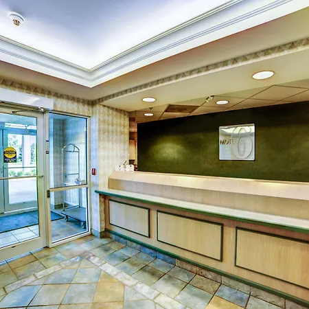 Motel 6-Huntsville, On-3