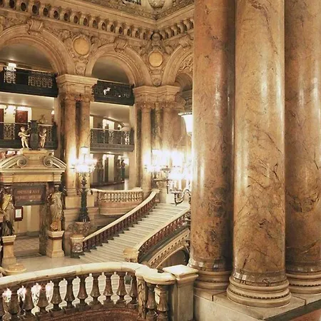Hotel 10 Opera By Happyculture-3