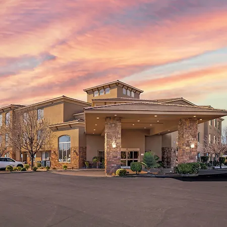 Comfort Inn At Convention Center-2