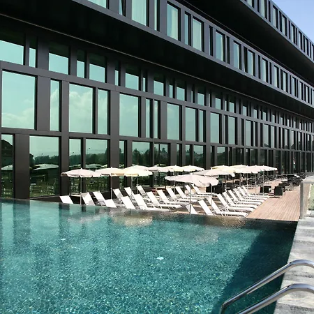 Axis Viana Business & Spa Hotel-3
