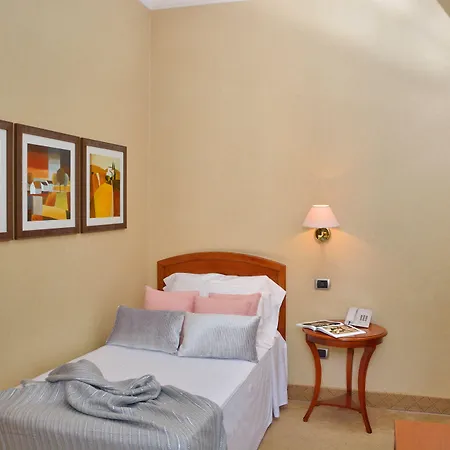 Lh Hotel Lloyd Roma-3