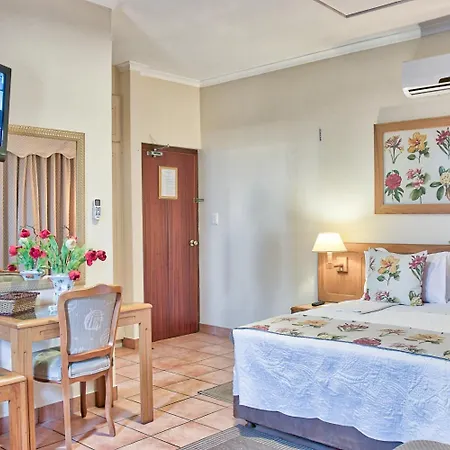 Centre Court B&B-3