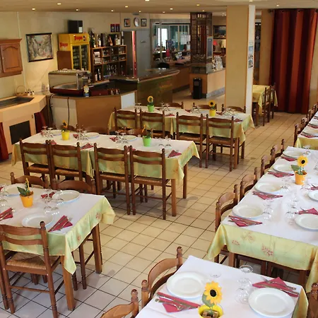 Crau Hotel-2