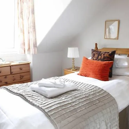 Abbotsford Guest House-3