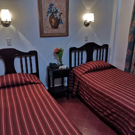 Hotel 5a Avenida-2