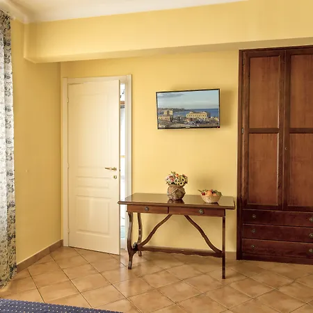 Joy'S Deluxe Ortigia-3