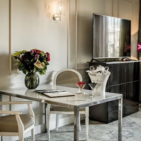 Luxury Suites Amsterdam-2