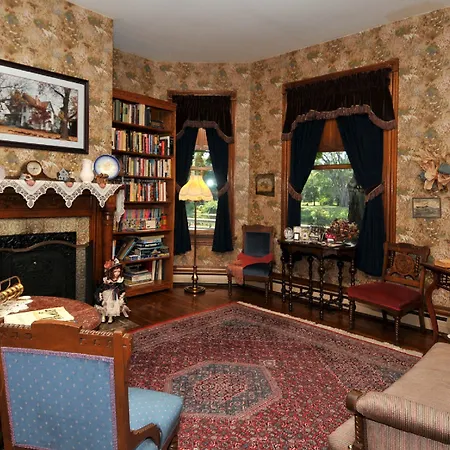 Victorian Loft Bed And Breakfast-2
