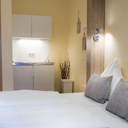 Dingdong Koblenz - City Apartments-2