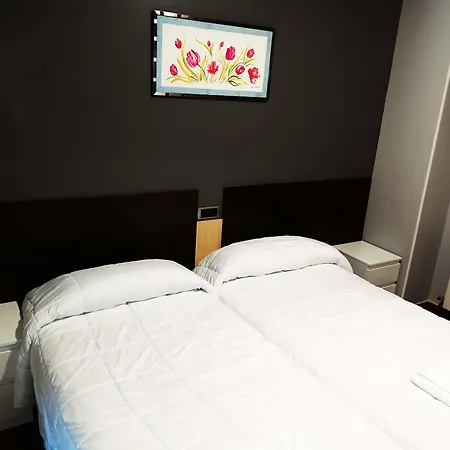 Pensión La Bilbaina - Albergue Logroño-2
