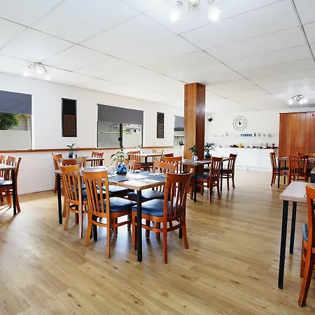Banjo Paterson Motor Inn-2