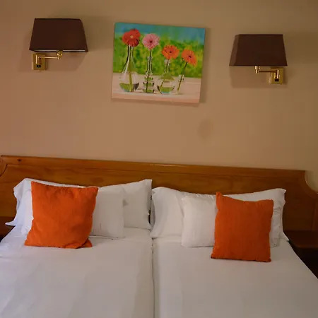Hotel Los Robles-3