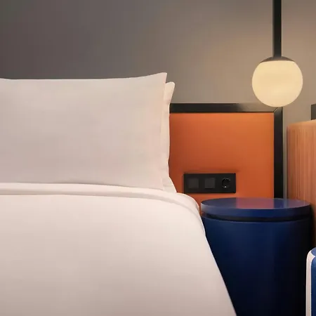 Aloft By Marriott Madrid Gran Via-2