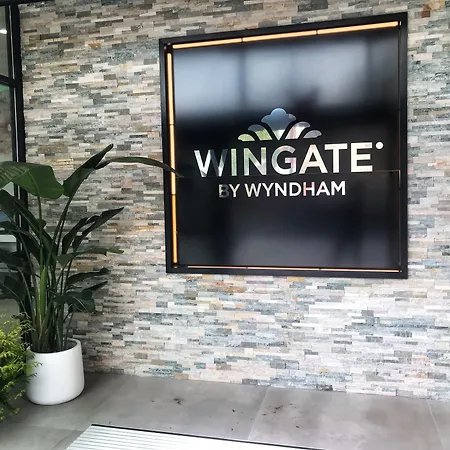 Wingate By Wyndham Long Island City-2