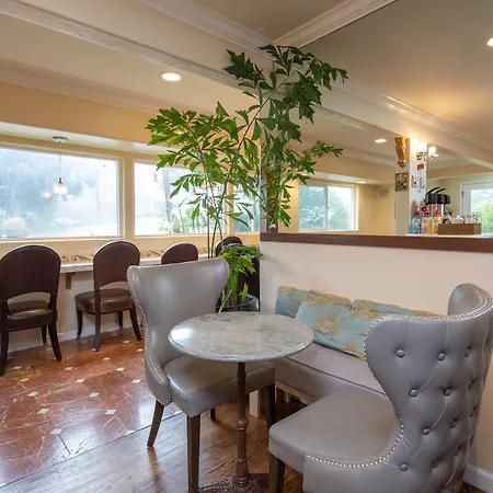 The Vendange Carmel Inn & Suites-2