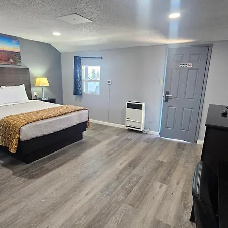 Travelers Inn-3