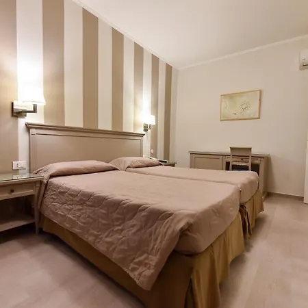 Hotel Bristol-2