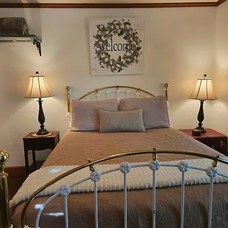 Oak Hill Inn-3