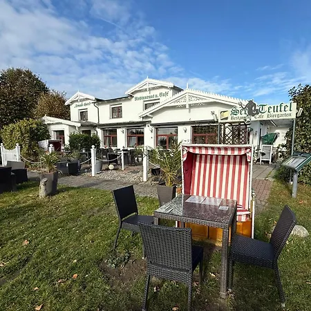 Strand-Hotel Lobbe-2