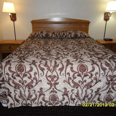 Knights Inn London Ontario-3