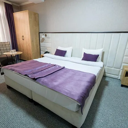 Onyx Hotel Bishkek-2