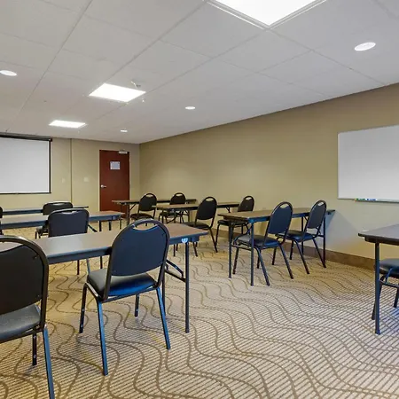 Comfort Inn & Suites Cambridge-3