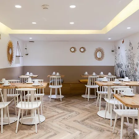 Hotel Magenta 38 By Happyculture-2