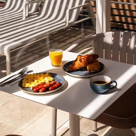 Logis Hotel De Port D'Alon - St Cyr Sur Mer-2