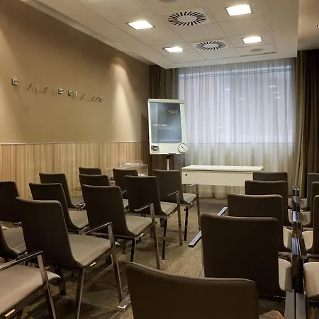 Novotel Liverpool Centre-2