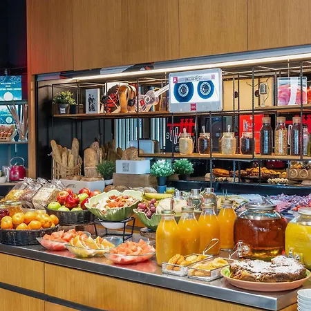 Ibis Barcelona Plaza Glòries 22@-2