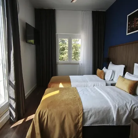 Hotel Sustipan-2