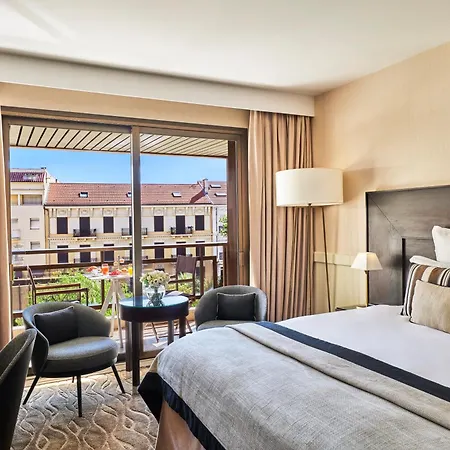 Hotel Barriere Le Gray D'Albion-3