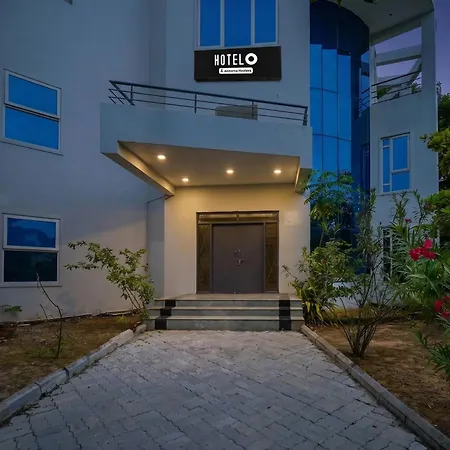 Hotel O Ecr Stays Near Nemmeli Beach Formerly Gvs Homes-3