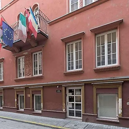 Bastion Hotel Budapest-3