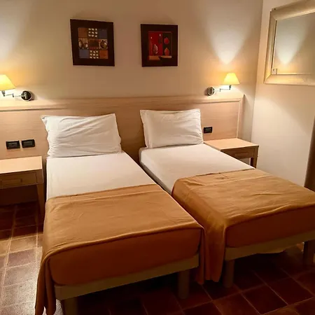 Hotel Monte Cimone-2