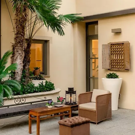 Townhouse 33 Boutique Hotel-2
