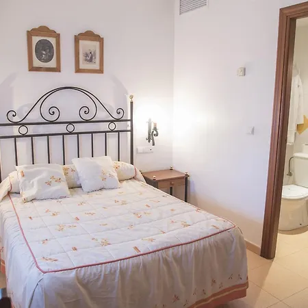 Hostal DP El Pilar-2