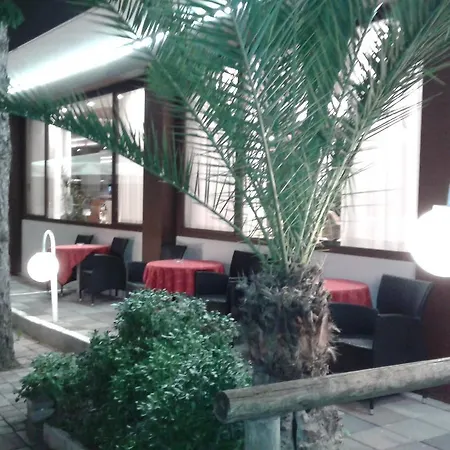 Hotel La Rondine-3