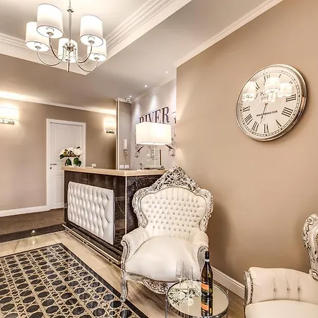 River Luxury Suites-3