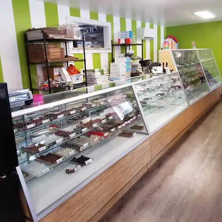 Middlebury Sweets Motel-2