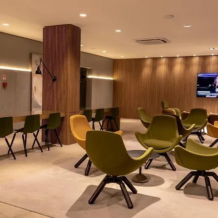 Max Plaza Hotel-2