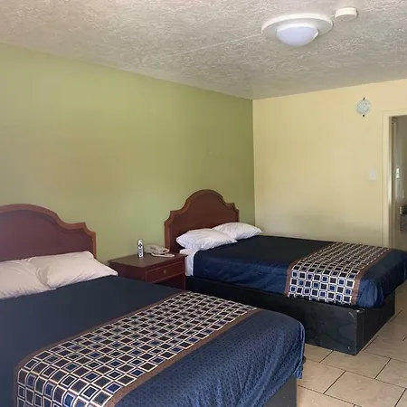Texas Inn Beaumont-2