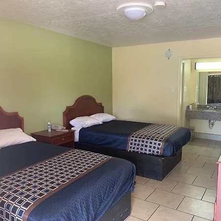 Texas Inn Beaumont-3
