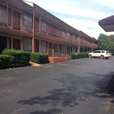 The Parkwood Inn & Suites-3