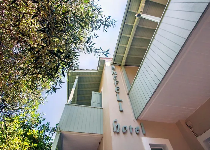 Nefeli Hotel