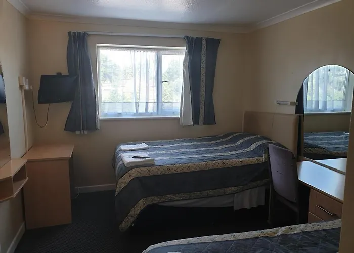 Elmhurst Hotel