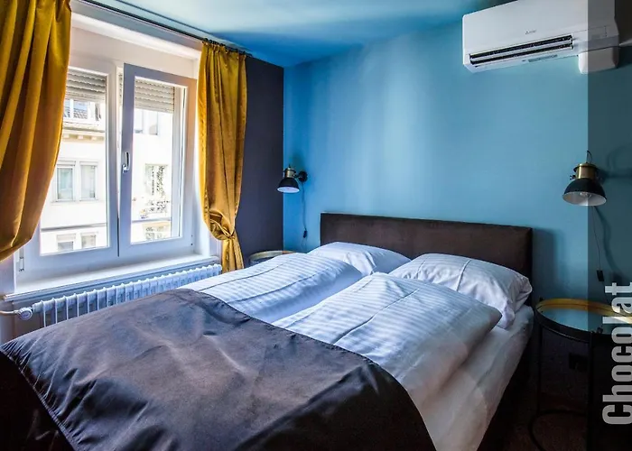 The Henry Self Check-In Guesthouse