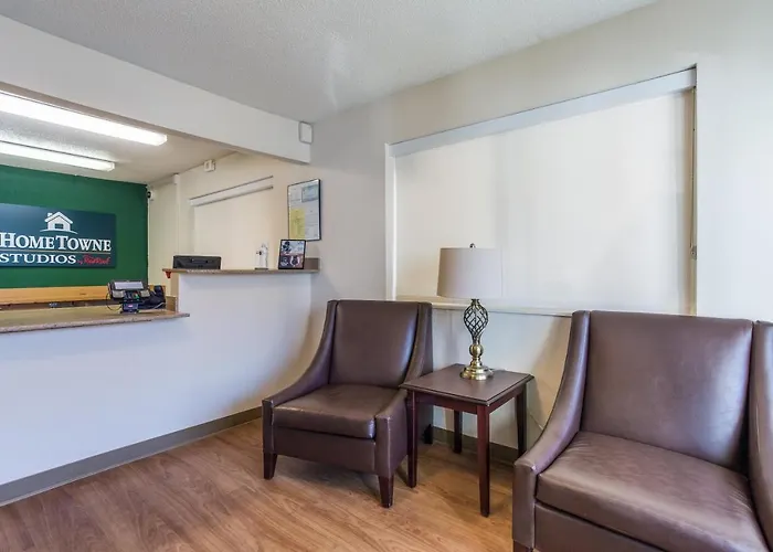 Hometowne Studios By Red Roof Nashville - Airport/Briley Pkwy